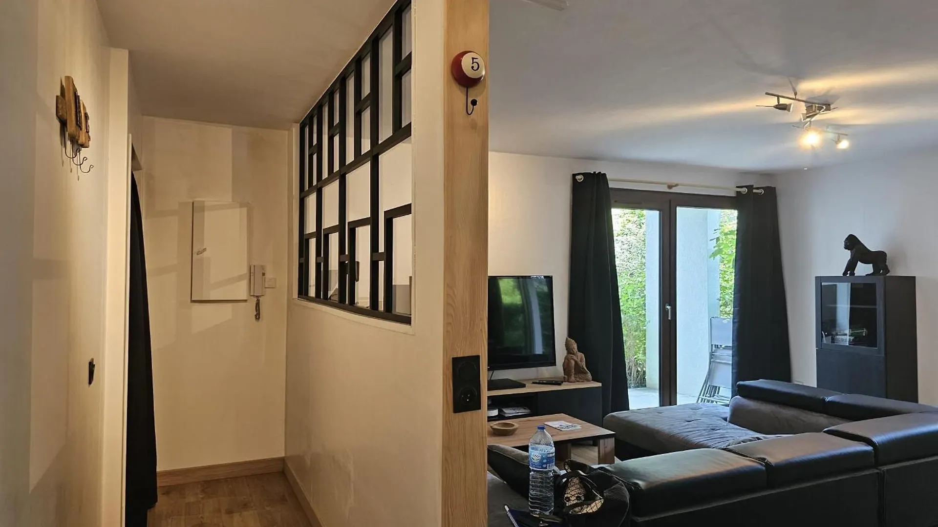 Nice Spacious Nest In Annecy Apartment